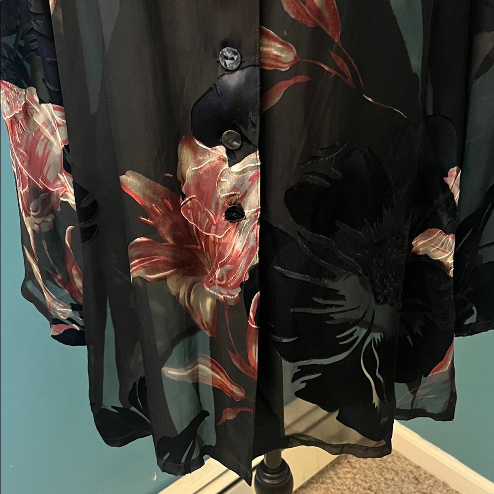 Chico's Floral Button-Down Burnout Velvet Sheer Blouse Size One (Medium) - Picture 3 of 12